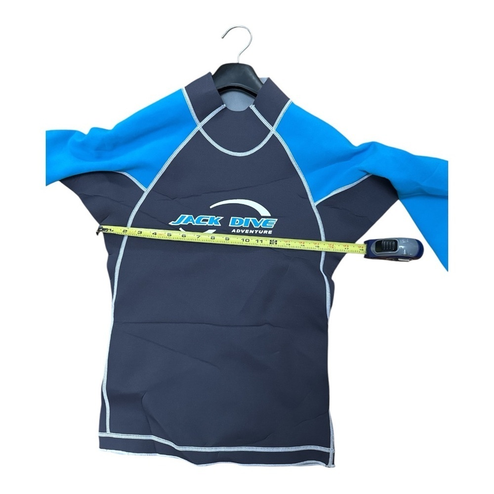 Blue and Black Rashguard with UV Protection and Two-Tone Design - Picture 3 of 4